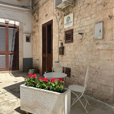 Dimora Noci Mia Apartment Bagian luar foto