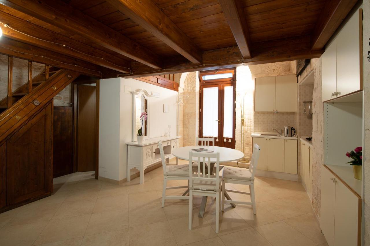 Dimora Noci Mia Apartment Bagian luar foto