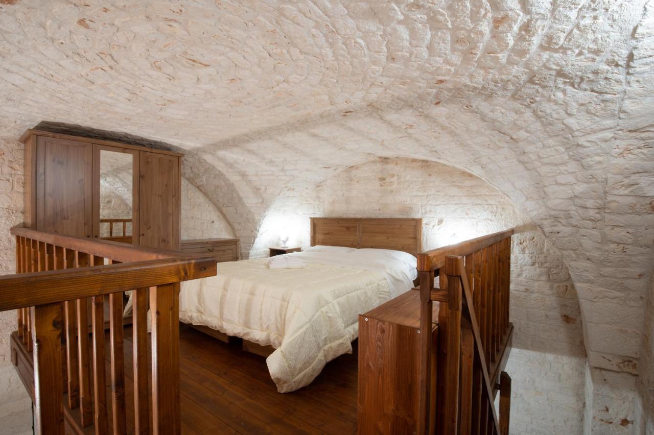 Dimora Noci Mia Apartment Bagian luar foto